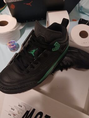 Air Jordan Black & Green Retro Sneakers